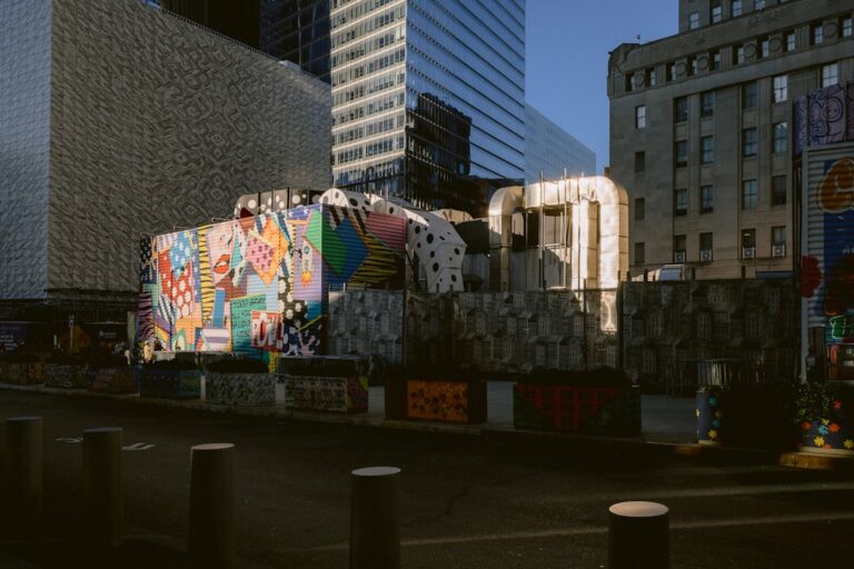 Colorful street art on NYC building, highlighting vibrant city culture referenced in '5 Reasons Gramercy Cleaners Are NYC's Best Choice'.